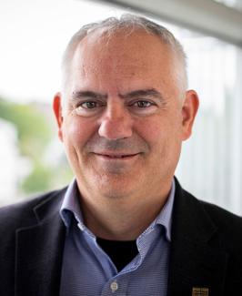 headshot-seales-brent.jpg